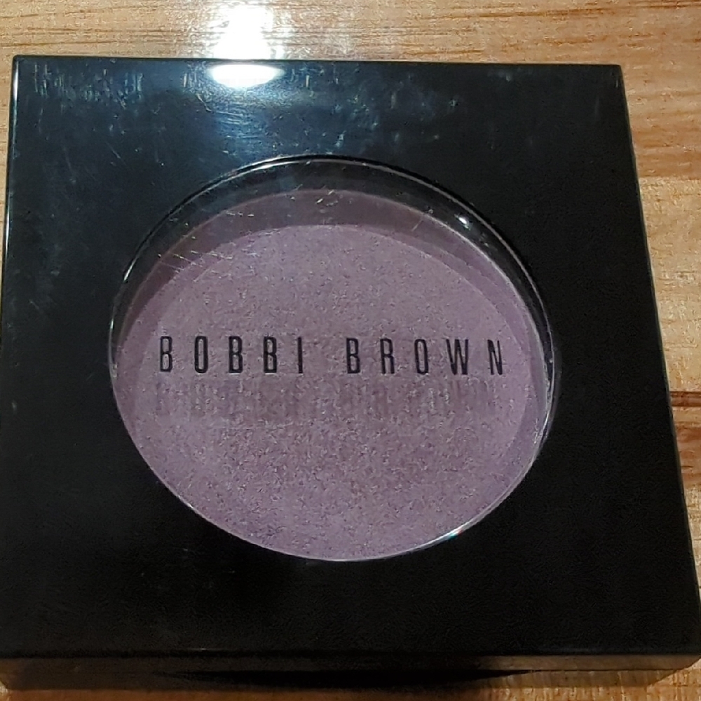 Bobbi Brown Rich Color Eyeshadow Desert Lily 4